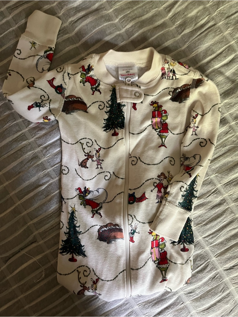 Hanna Andersson Grinch zip up onesie pajamas